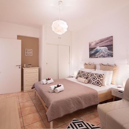 Jo'S Guesthouse, Benitses Benitses  Dış mekan fotoğraf