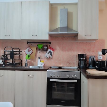 Jo'S Guesthouse, Benitses Benitses  Dış mekan fotoğraf