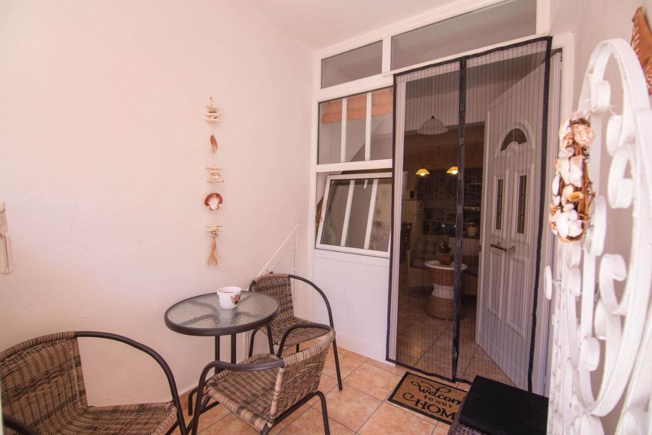 Jo'S Guesthouse, Benitses Benitses  Dış mekan fotoğraf
