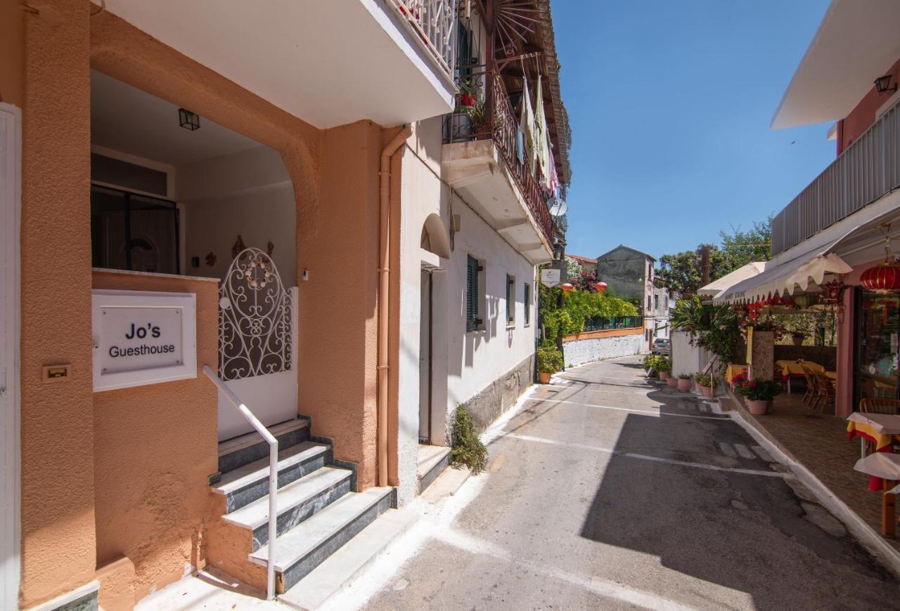 Jo'S Guesthouse, Benitses Benitses  Dış mekan fotoğraf