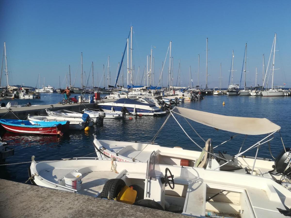 Jo'S Guesthouse, Benitses Benitses  Dış mekan fotoğraf